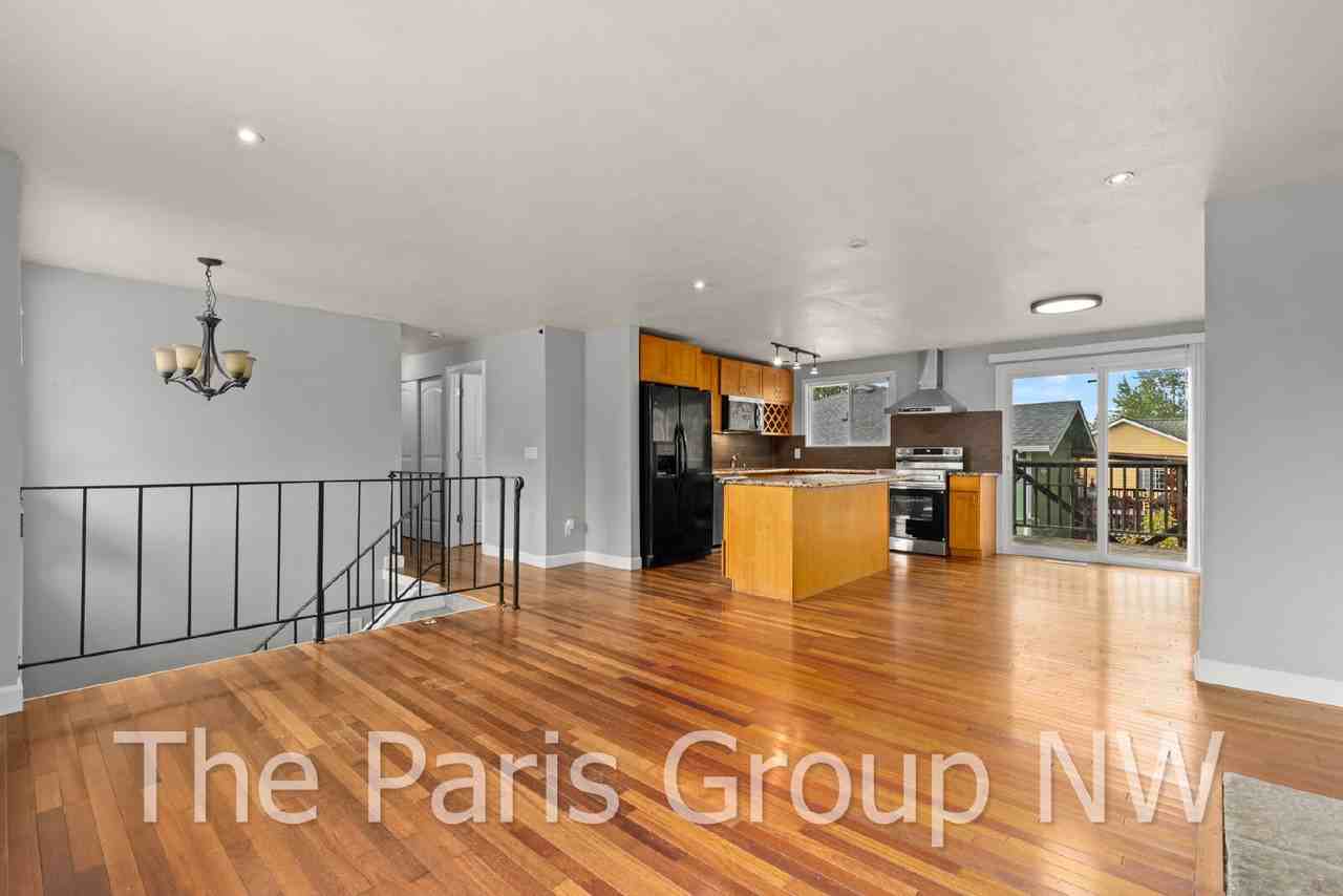 1500 Sw Myrtle St - Photo 2 of 50