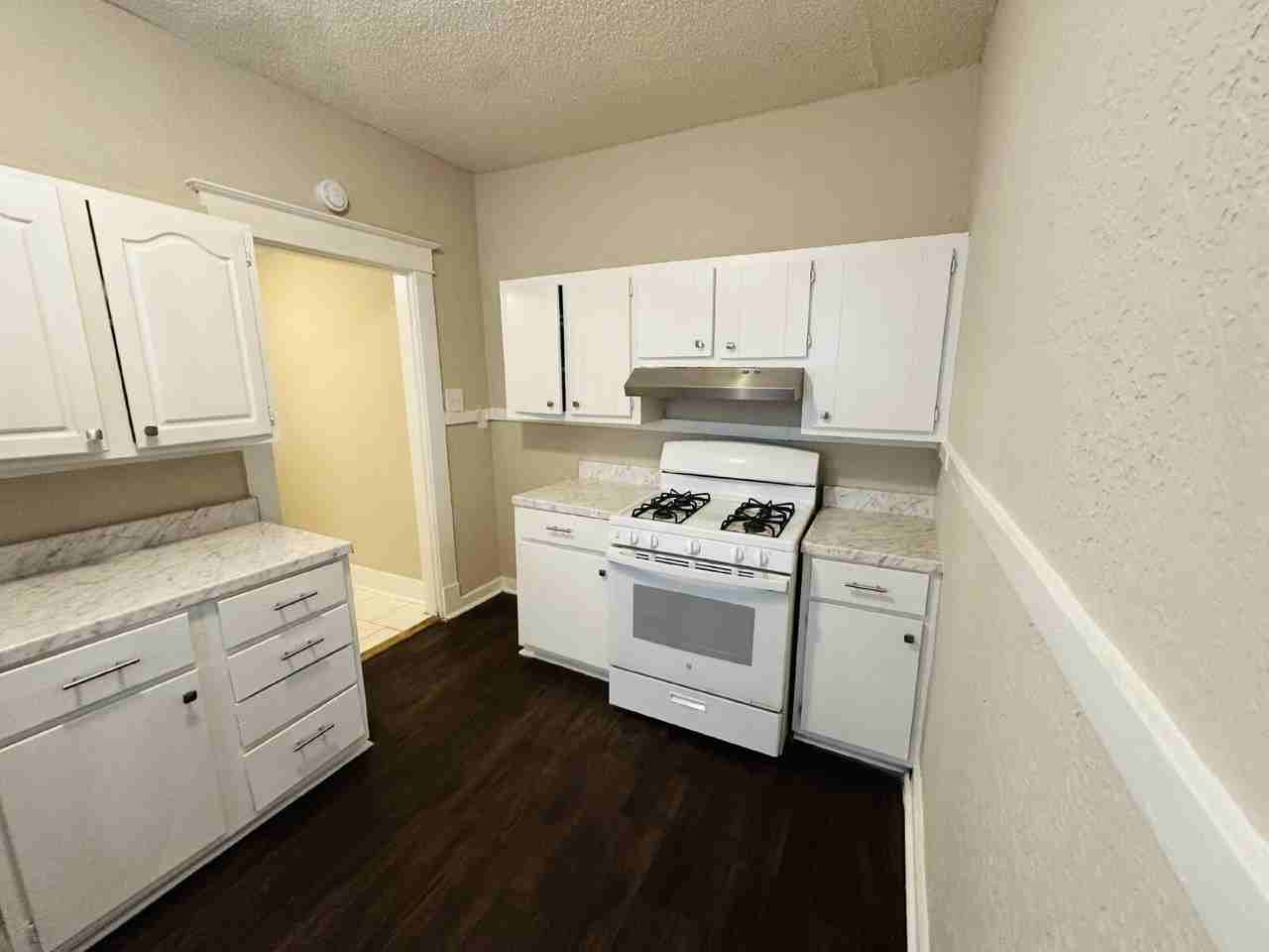 778 Atlantic St - Photo 4 of 16
