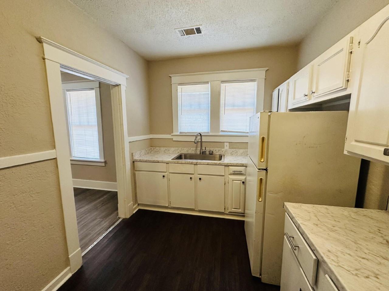 778 Atlantic St - Photo 5 of 16