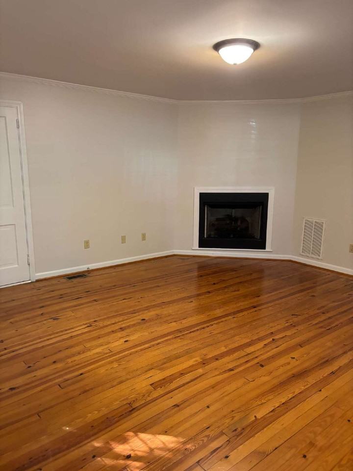 305 Rose Hill Ave - Photo 5 of 36