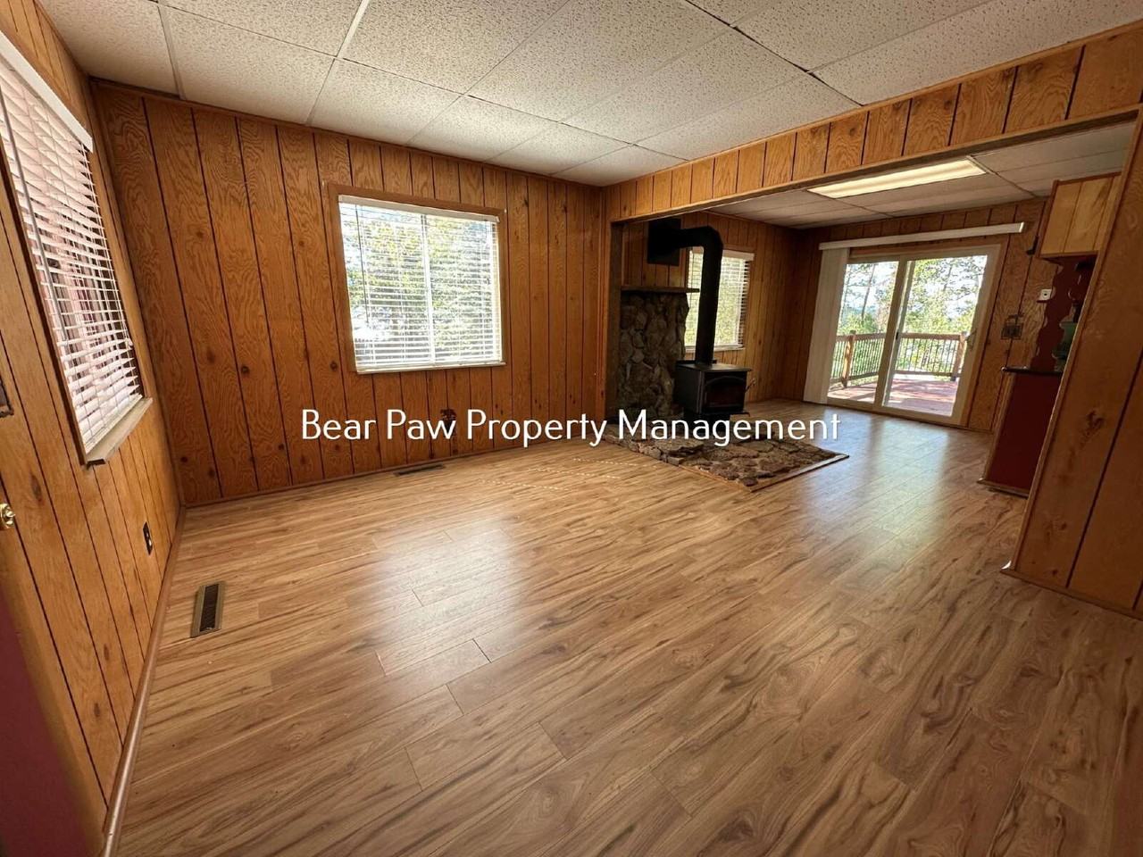 20341 Maxwell Dr - Photo 2 of 13