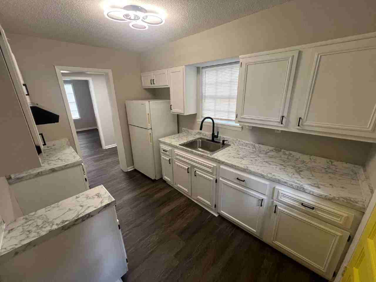 3134 Monterrey Sq - Photo 4 of 12