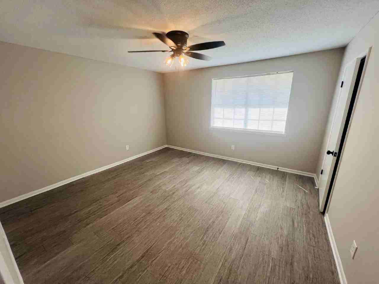 3136 Monterrey Sq - Photo 4 of 13