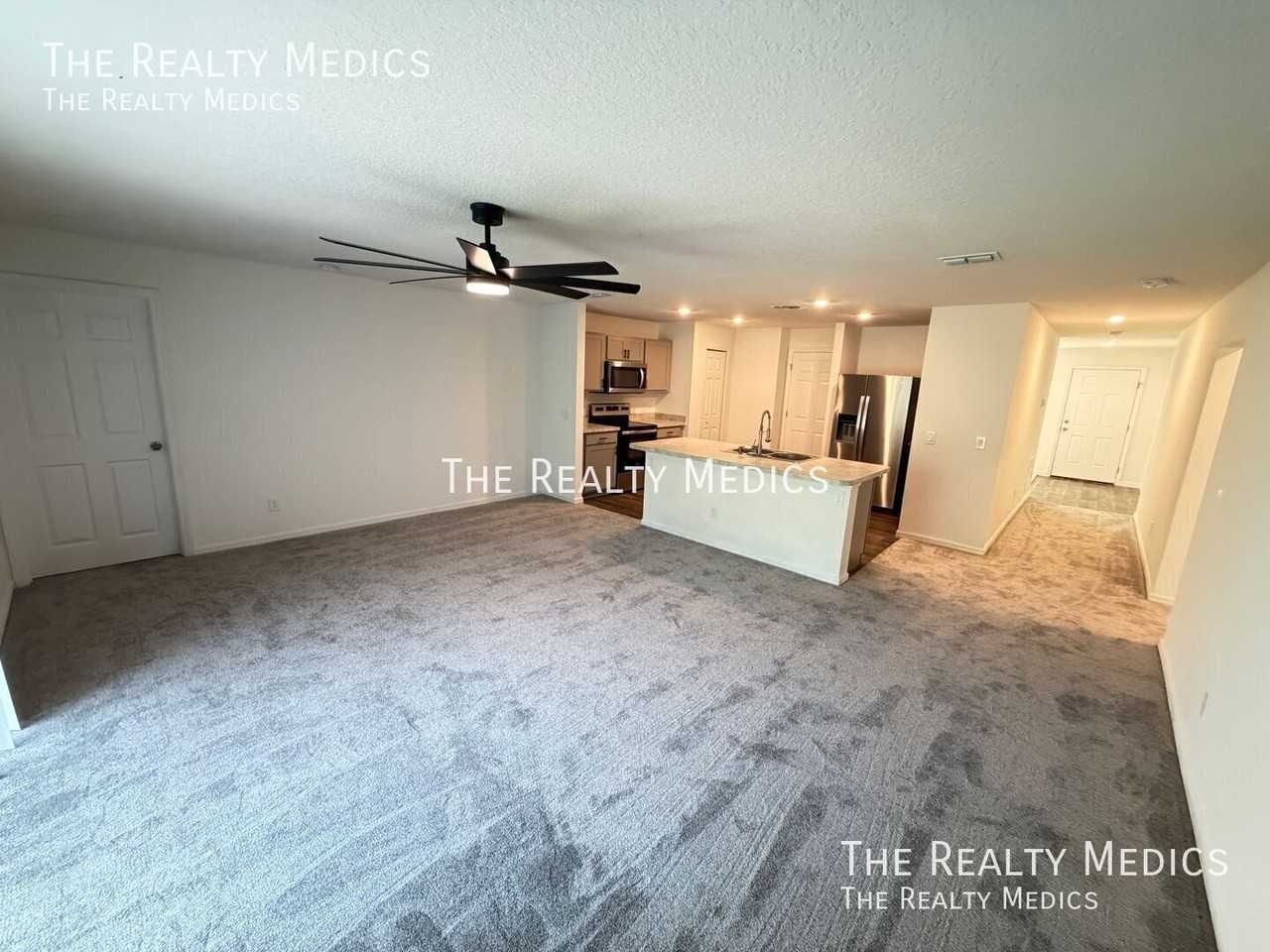 2790 Hague Ave Sw - Photo 3 of 50