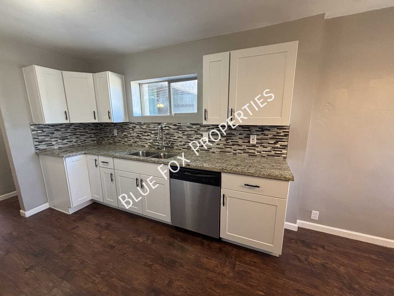 5771 E Helen St - Photo 7 of 26