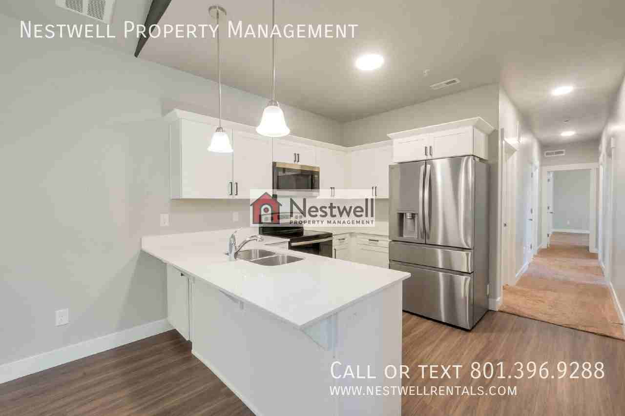 4716 W Grady Ln #302 - Photo 3 of 20