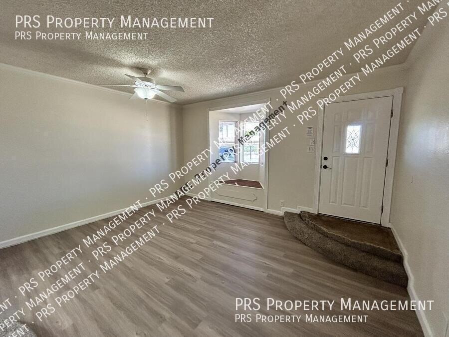 711 N Oracle - Photo 5 of 45