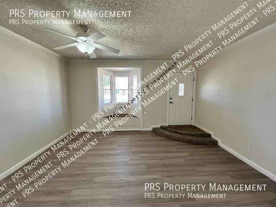 711 N Oracle - Photo 6 of 45