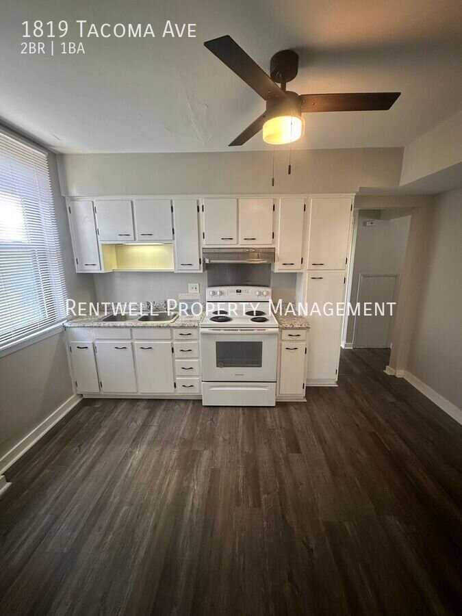 1819 Tacoma Ave - Photo 3 of 17