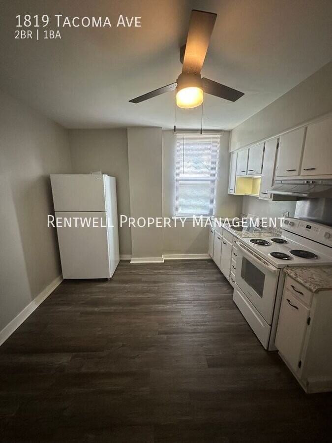1819 Tacoma Ave - Photo 4 of 17