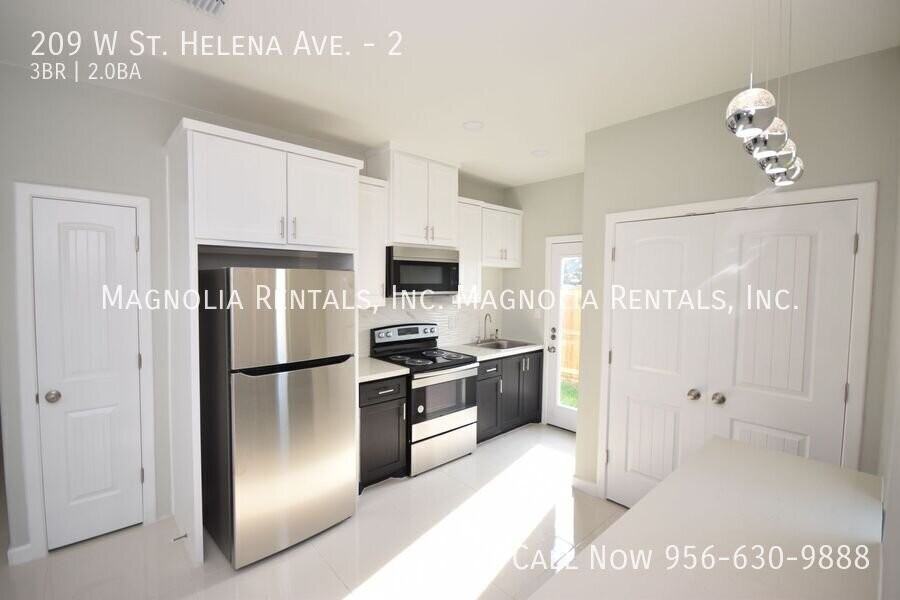 209 W Saint Helena Ave #2 - Photo 5 of 12