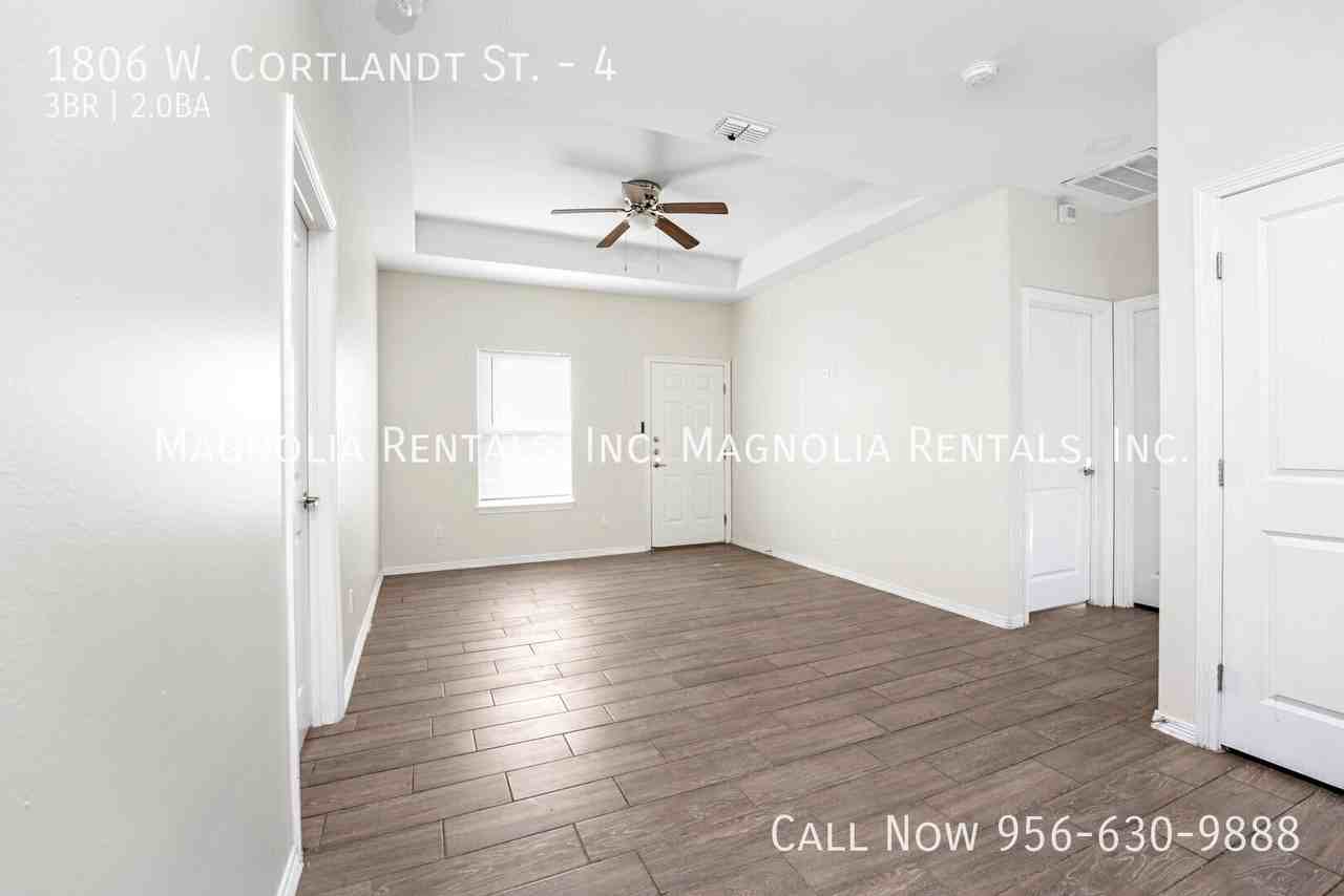 1806 W Cortlandt St #4 - Photo 5 of 17