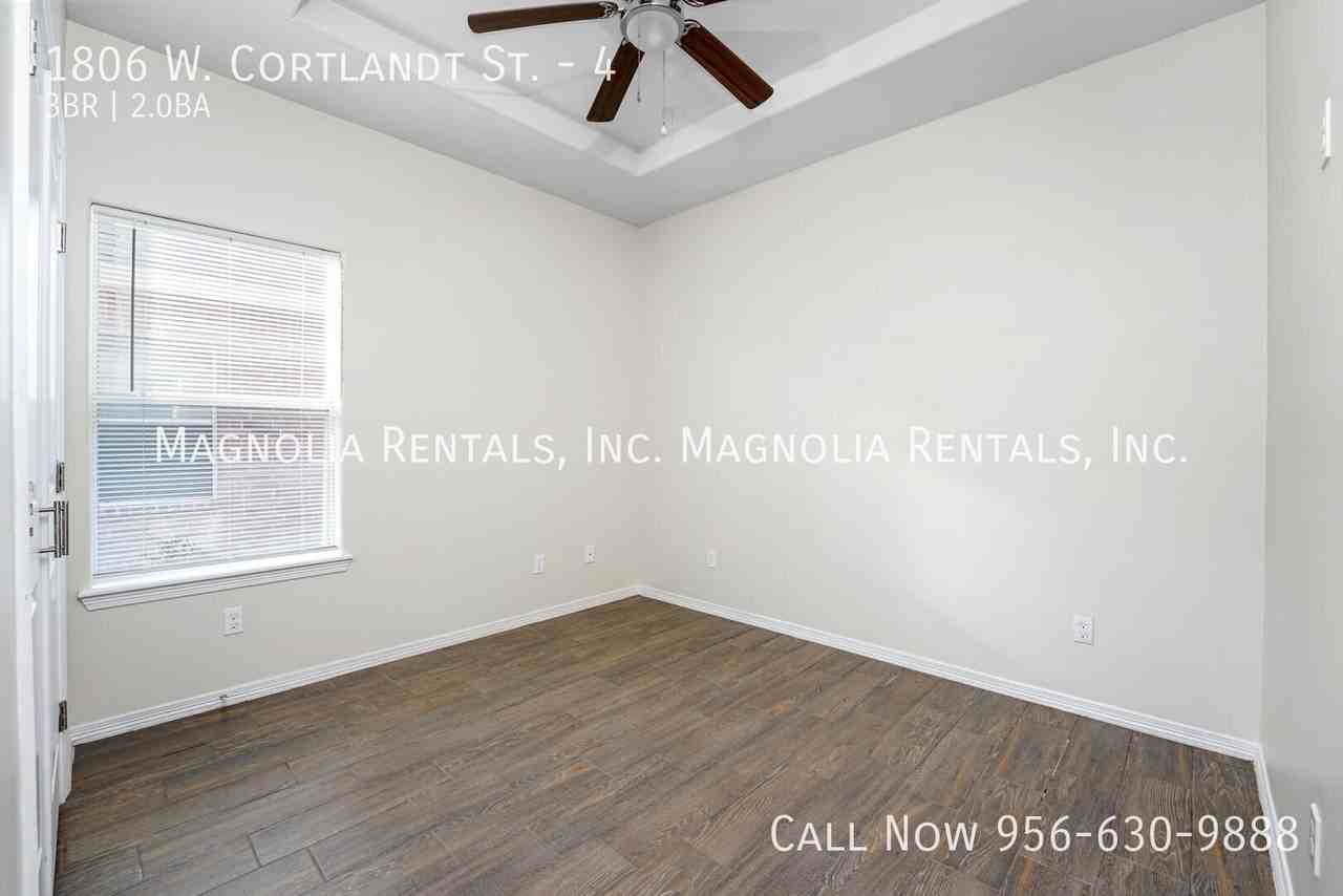 1806 W Cortlandt St #4 - Photo 6 of 17
