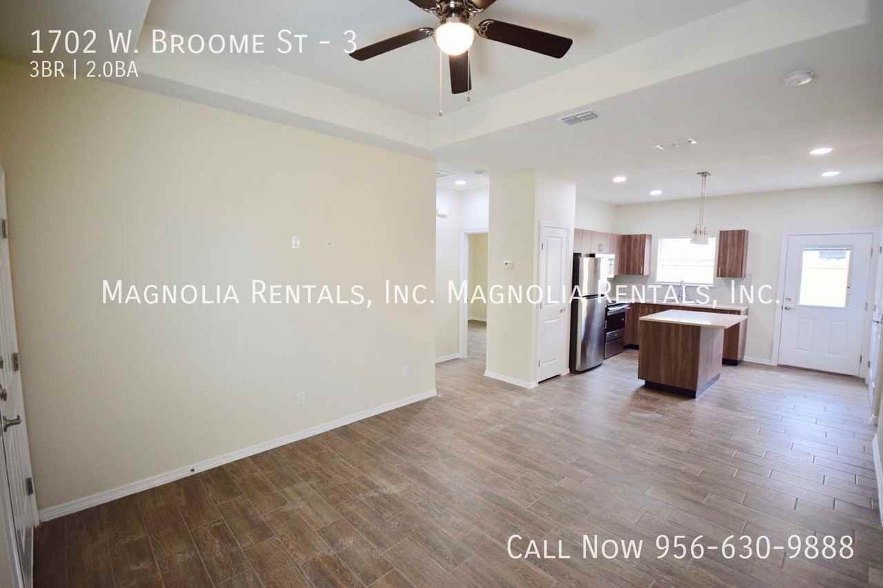 1702 W Broome St #3 - Photo 4 of 17