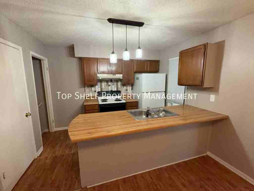 5456 Nw 63rd Pl - Photo 3 of 10