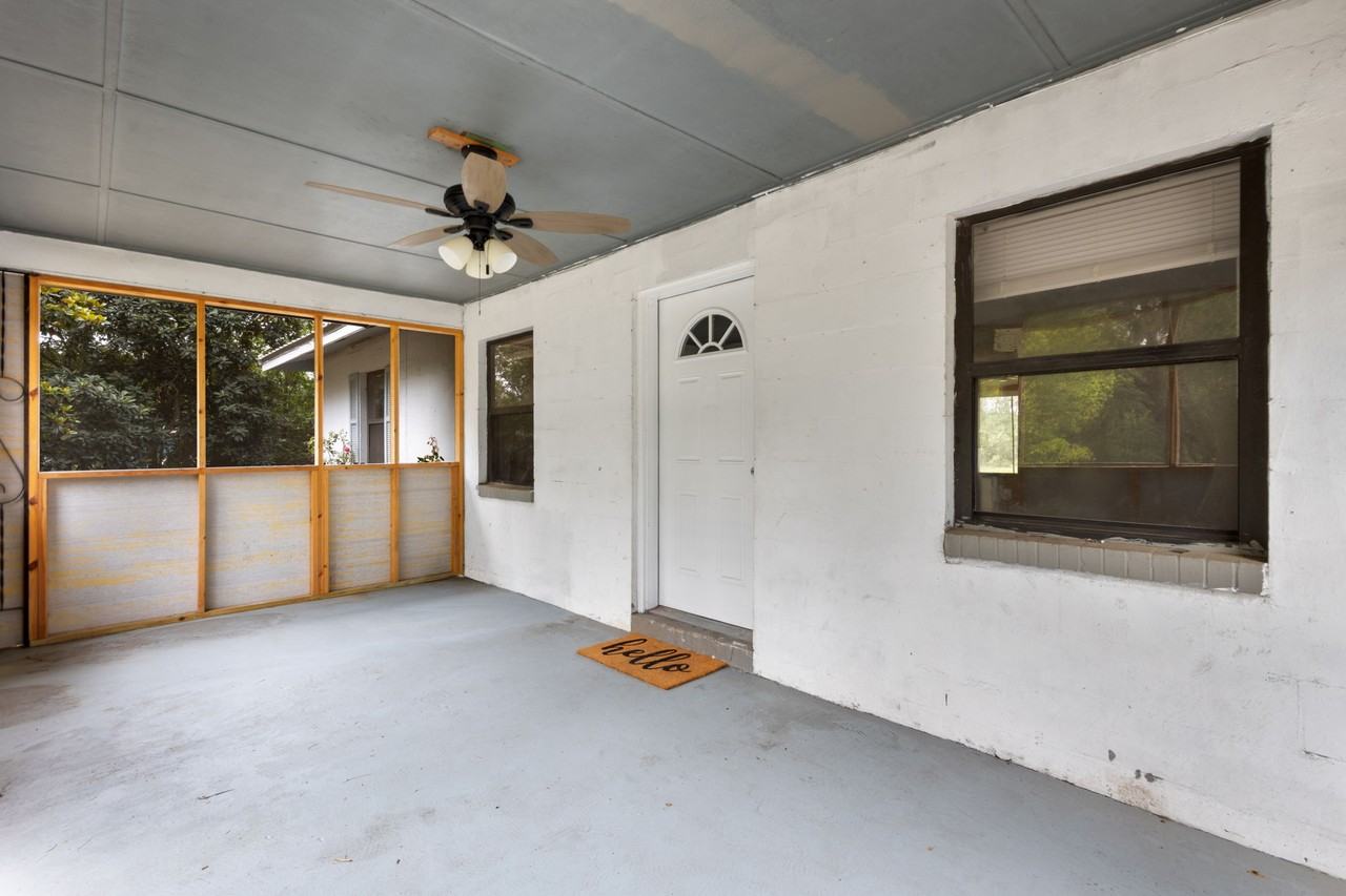 210 Sw Elizabeth Ct #NA - Photo 7 of 13