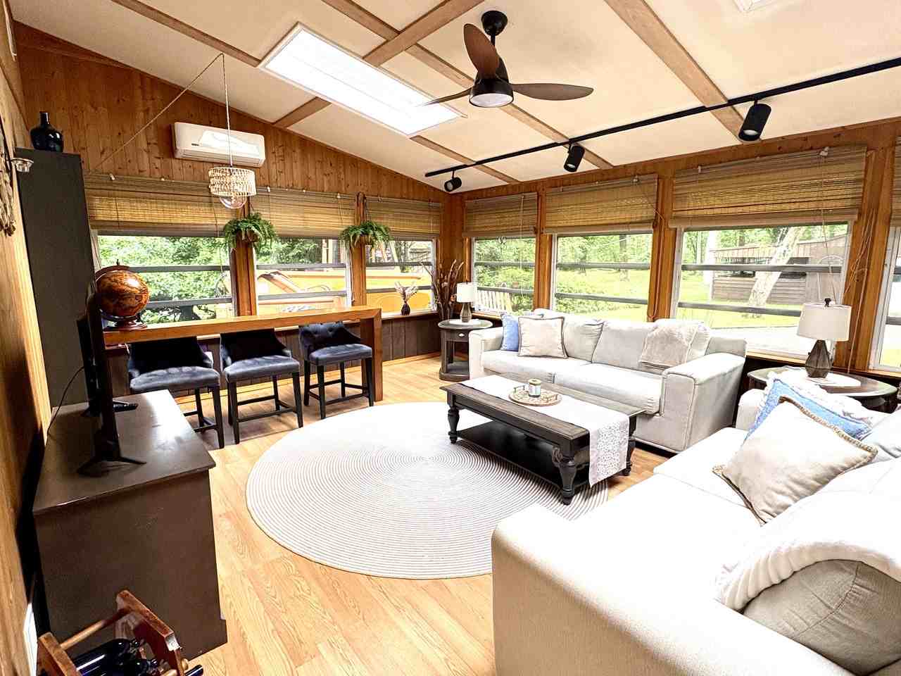 1367 N River Rd #NA - Photo 2 of 16
