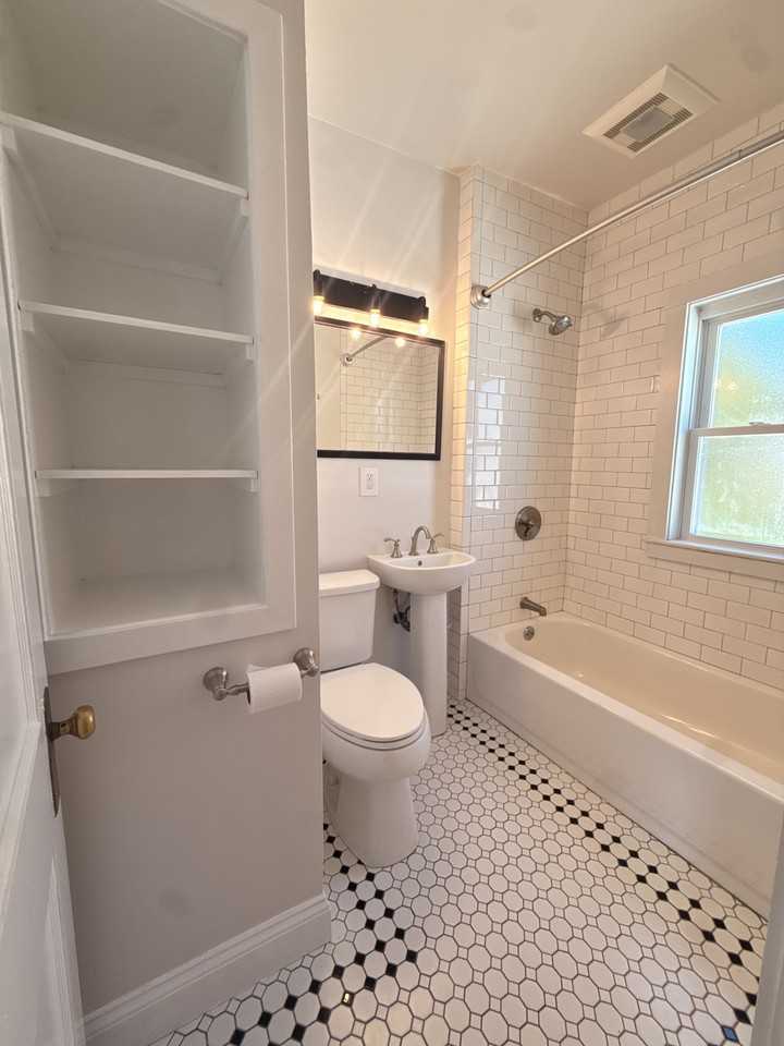 308 Washington St #2 - Photo 5 of 11