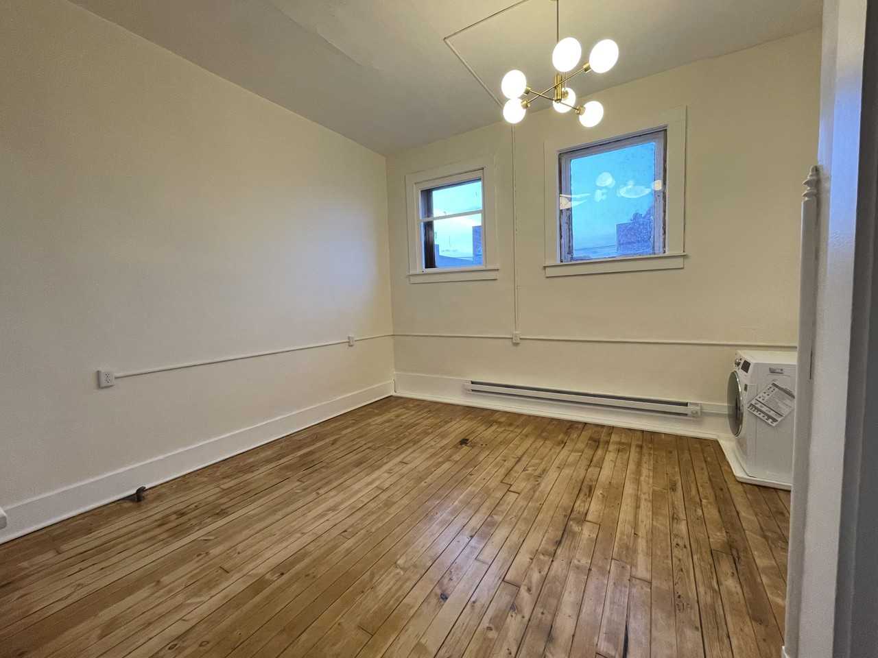 641 Wheeling Ave #B - Photo 2 of 9