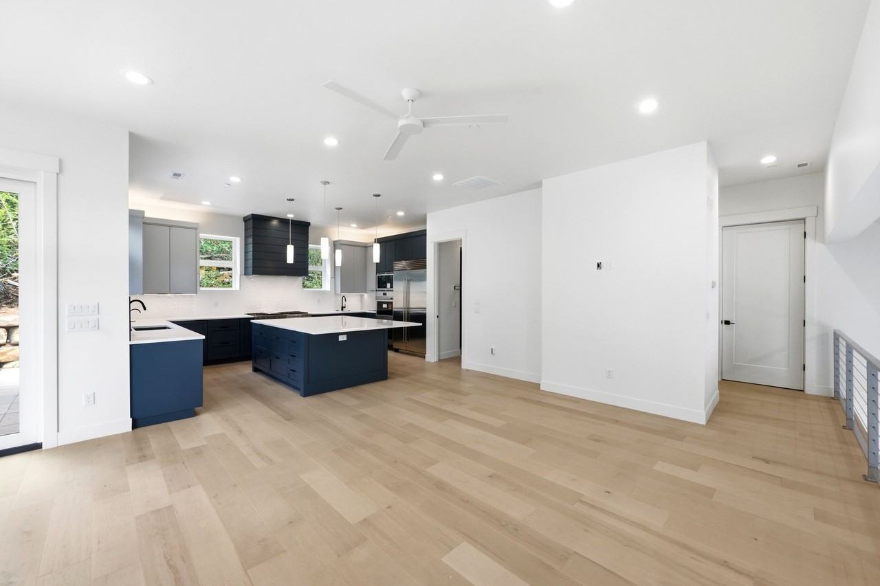 4043 W Crest Ct #NA - Photo 4 of 50