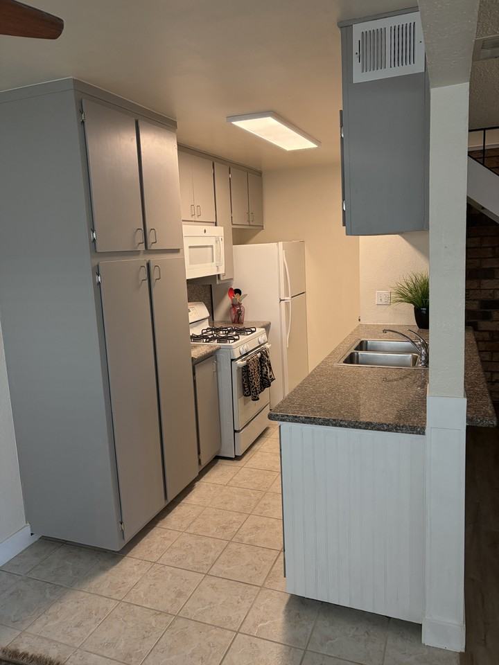 4544 Greenholme Dr #3 - Photo 3 of 15