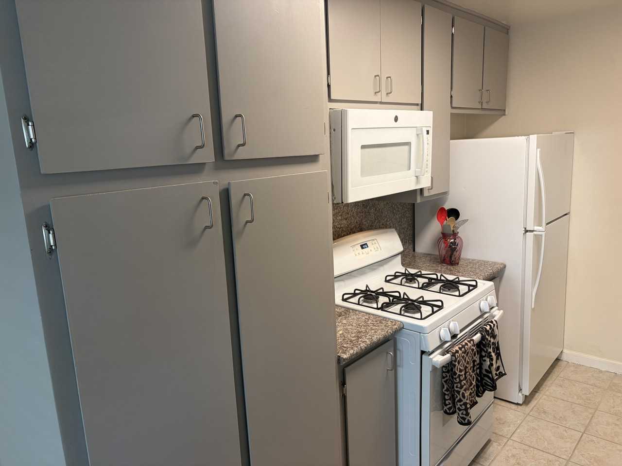4544 Greenholme Dr #3 - Photo 4 of 15