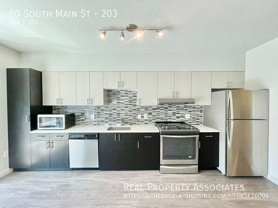 80 S Main St #203 - Photo 3 of 16