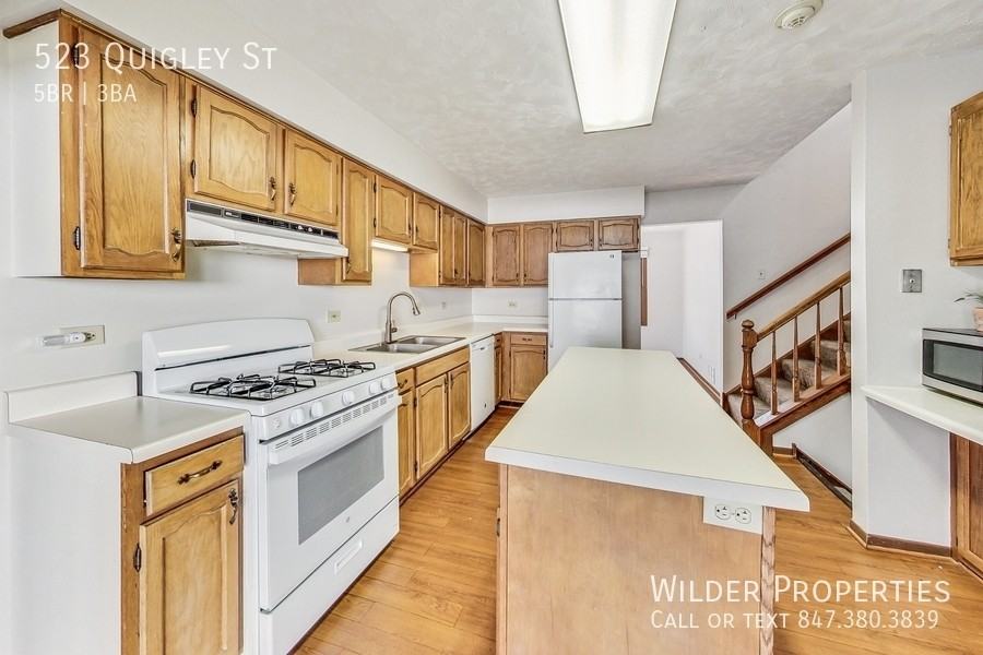 523 Quigley St - Photo 5 of 19