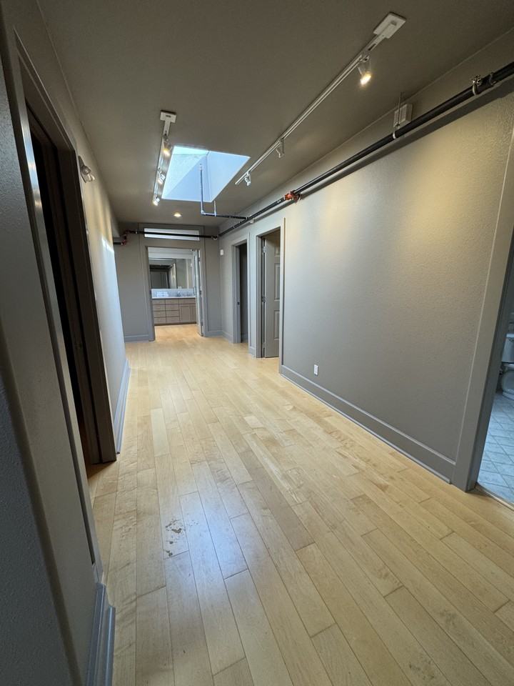 2233 1st Ave S #A - Photo 2 of 19