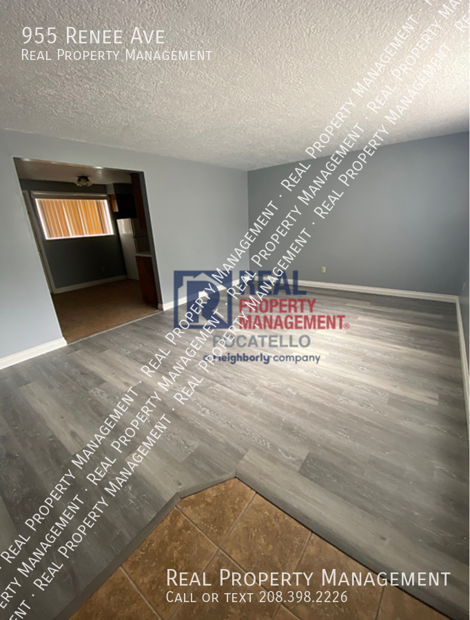 955 Renee Ave - Photo 6 of 12