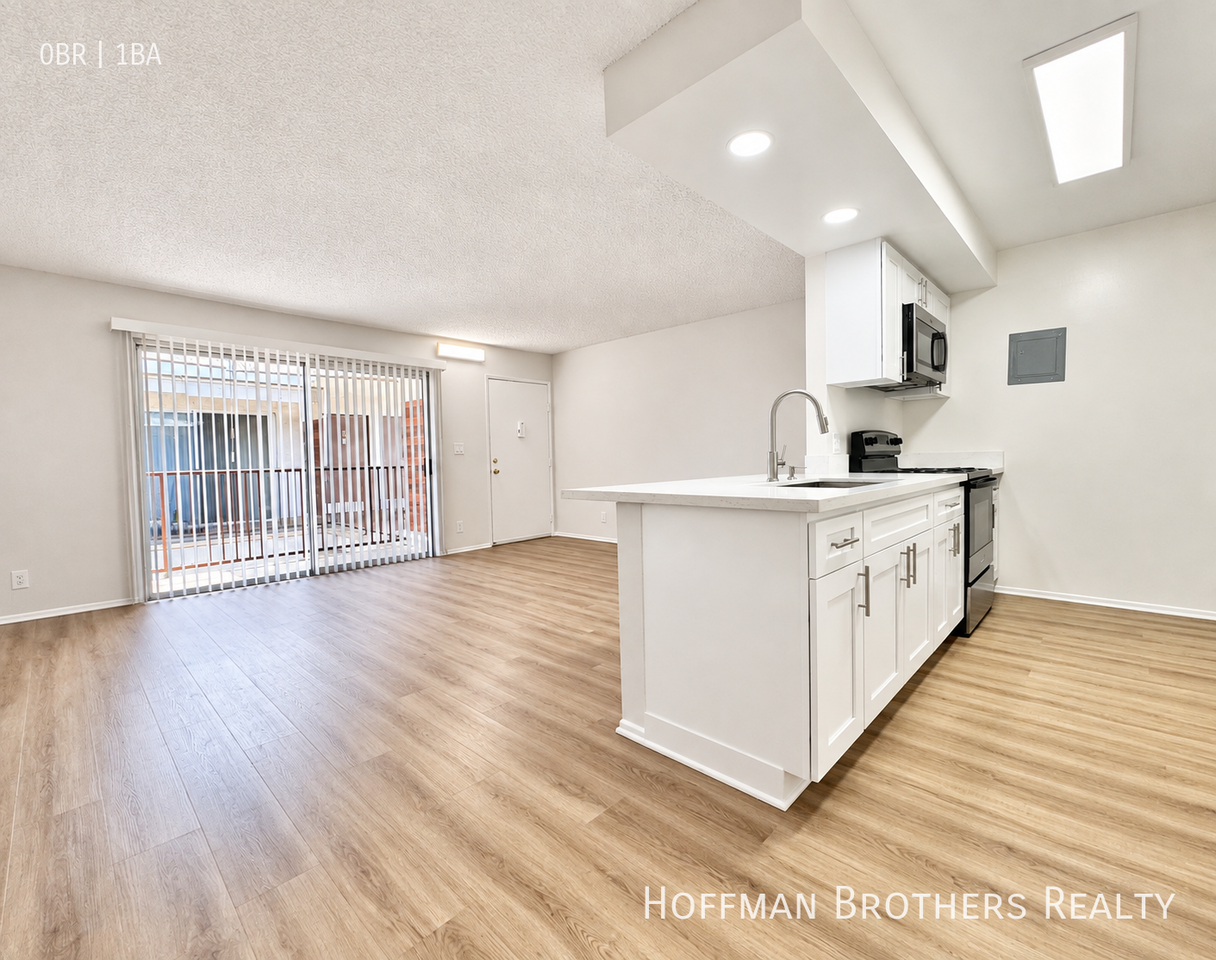 17821 Sherman Way #14 - Photo 5 of 13