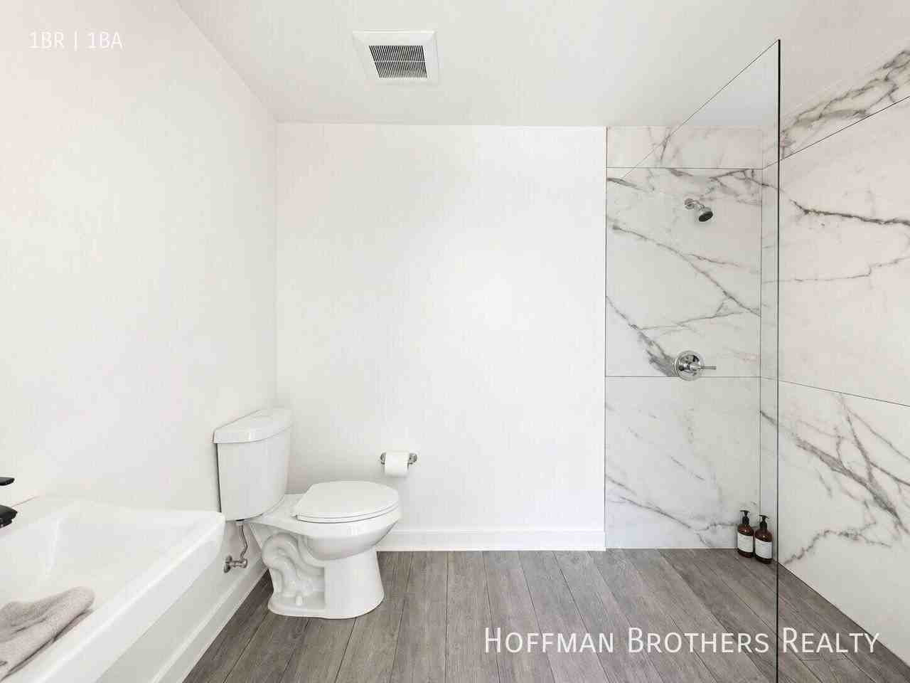 503 1/4 N Avenue 50 #1 - Photo 4 of 6
