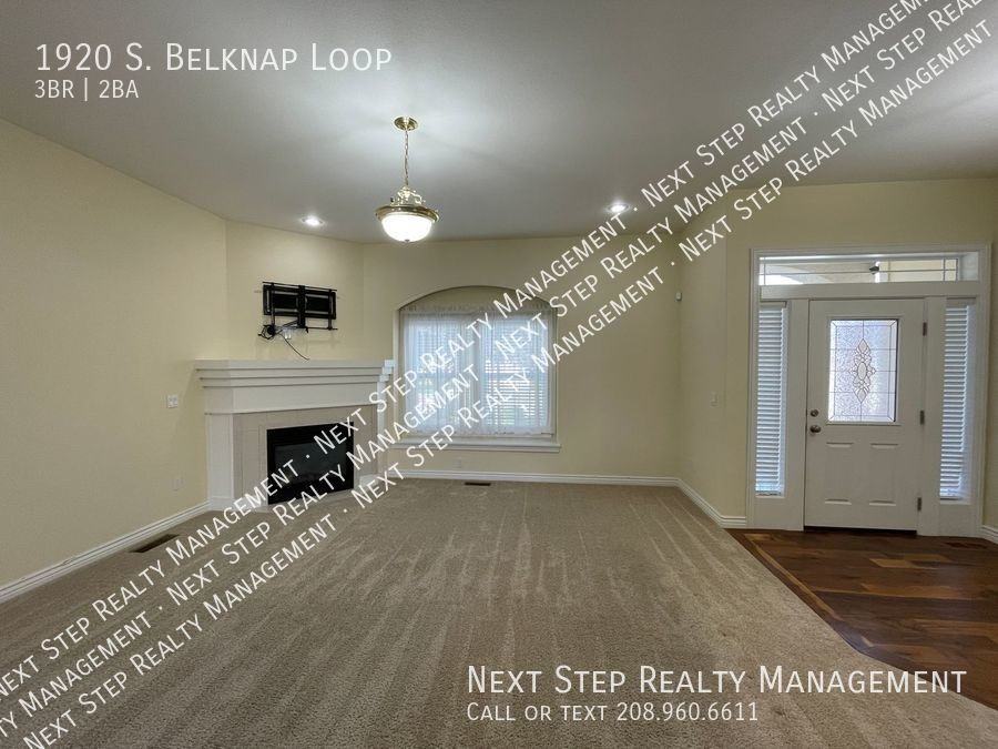 1920 S Belknap Loop - Photo 2 of 22