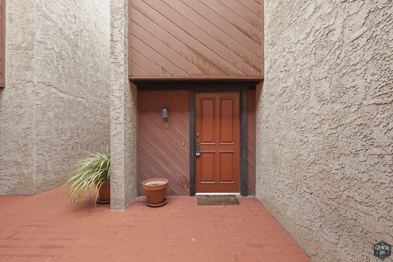 1423 S Bentley Ave #B - Photo 2 of 26