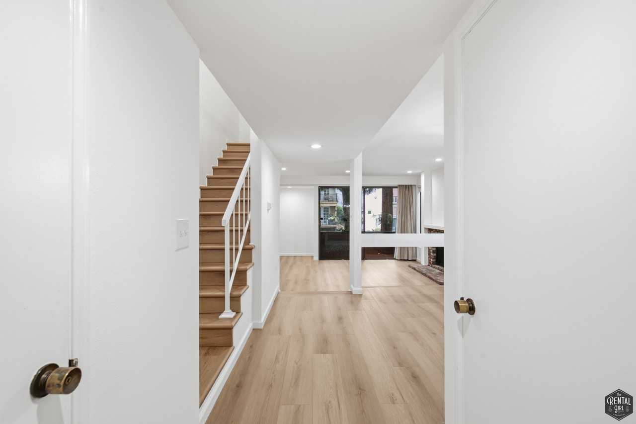 1423 S Bentley Ave #B - Photo 4 of 26