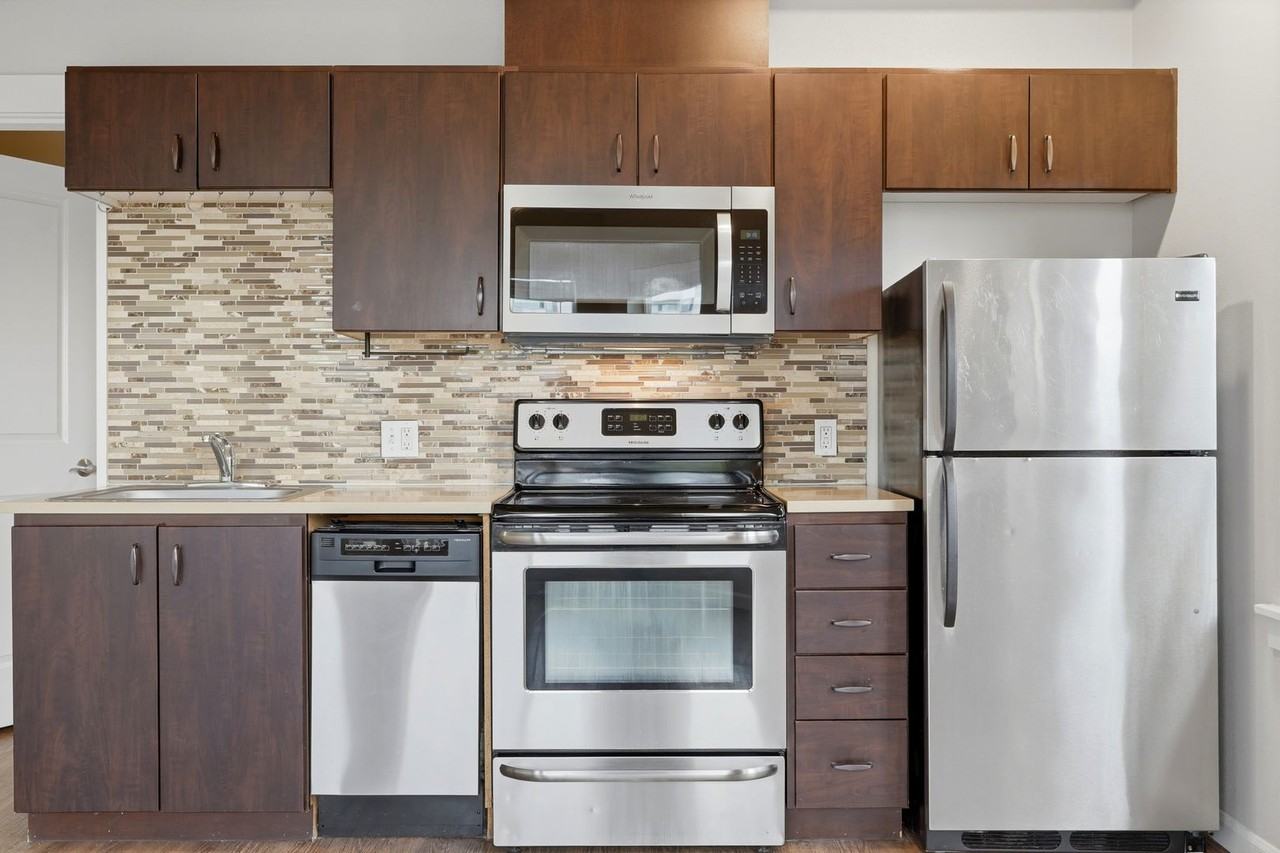 Sellwood Apartments - Photo 3 of 26