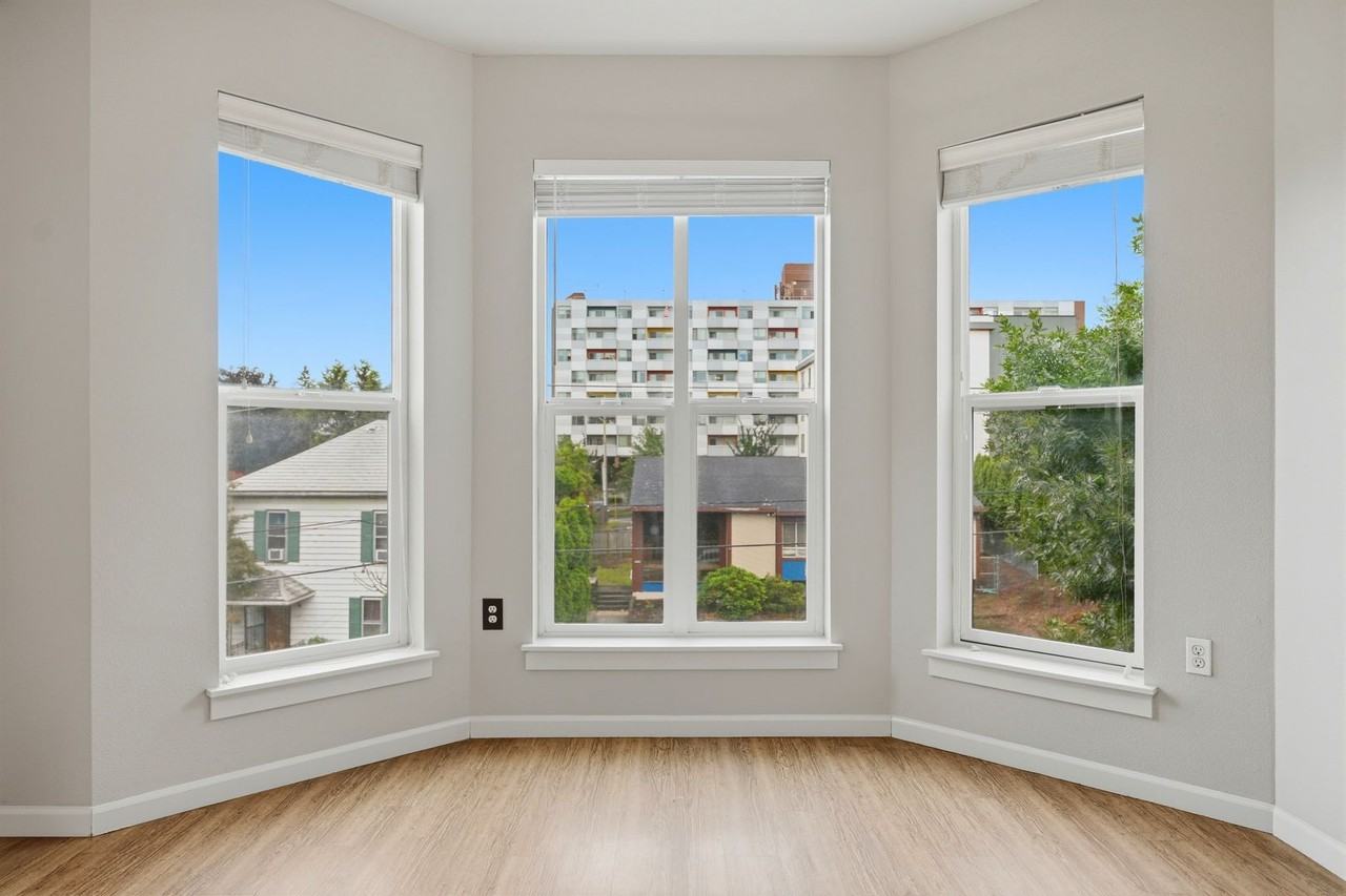 Sellwood Apartments - Photo 5 of 26