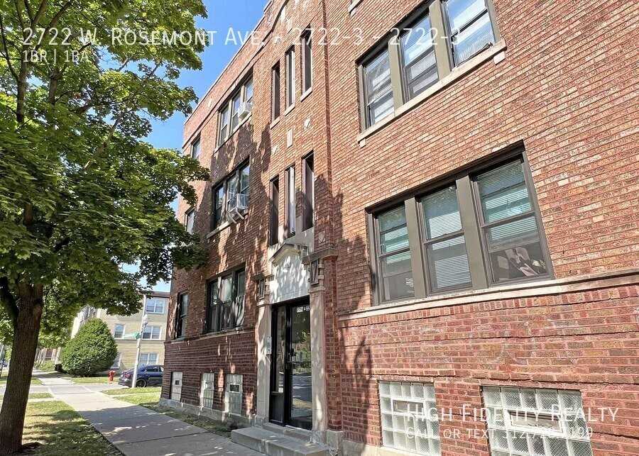 2722 W Rosemont Ave