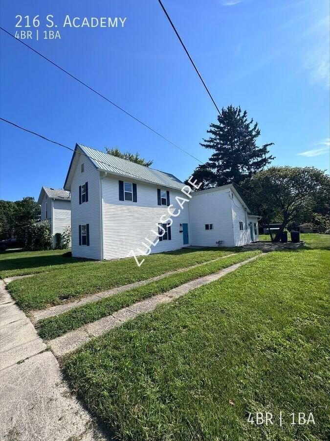 216 Academy Ave - Photo 3 of 16