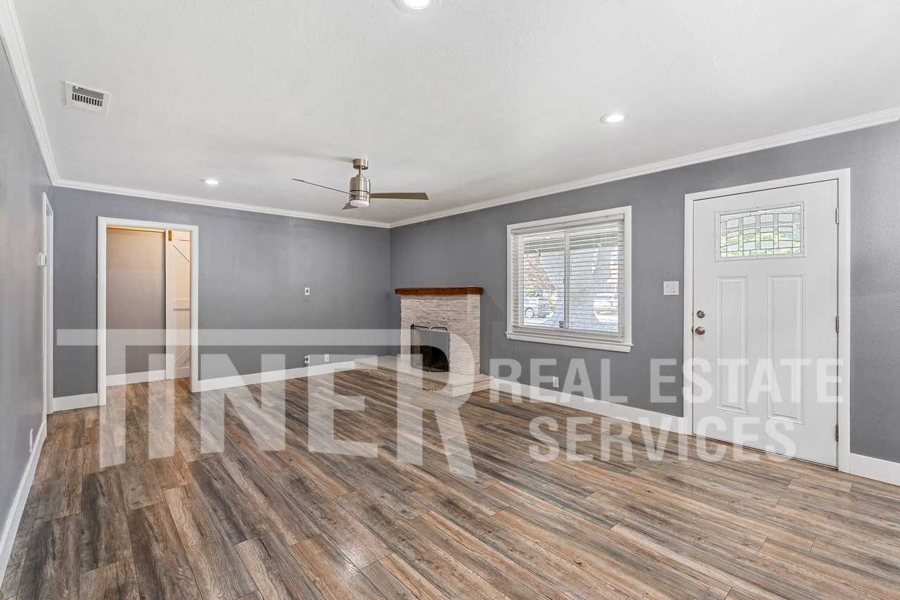 1107 Meadow Rd - Photo 7 of 26