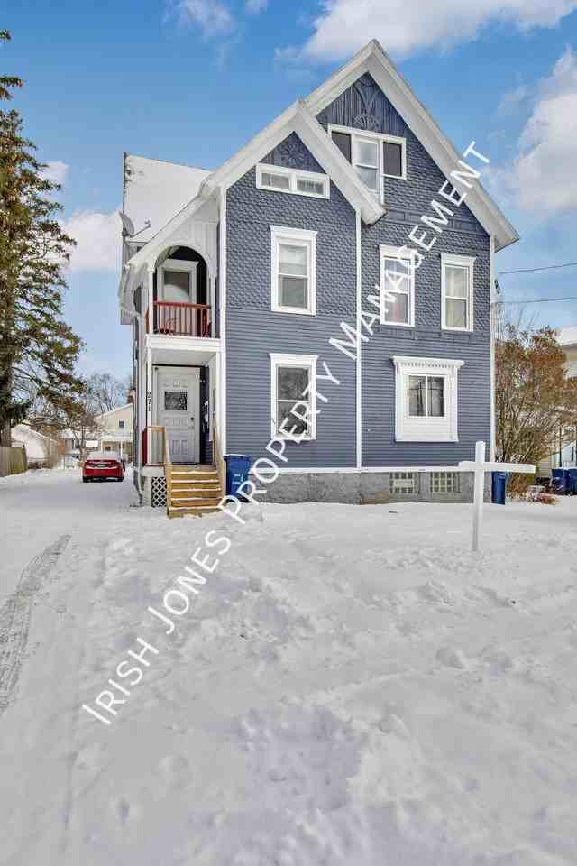 271 Locust St #4 - Photo 2 of 18
