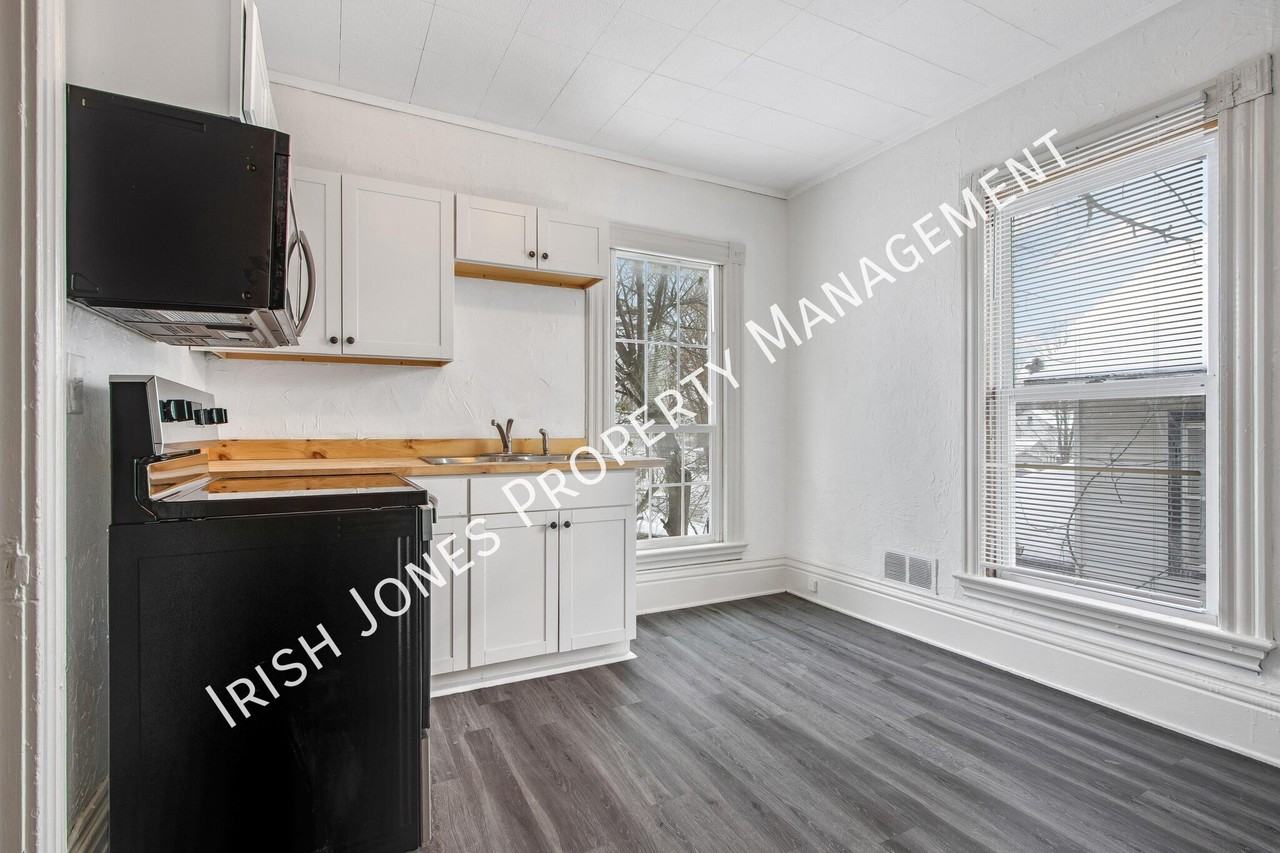 271 Locust St #4 - Photo 3 of 18