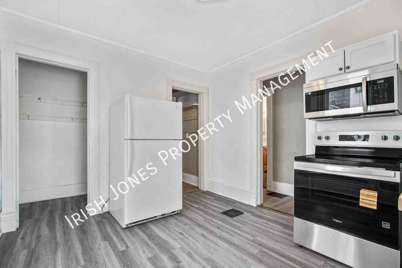 271 Locust St #4 - Photo 4 of 18