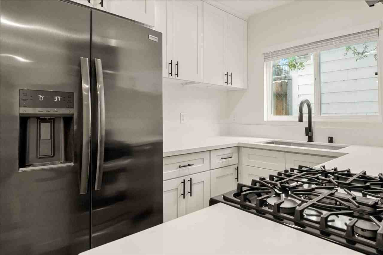 1347 N Las Palmas Ave #03 - Photo 4 of 17