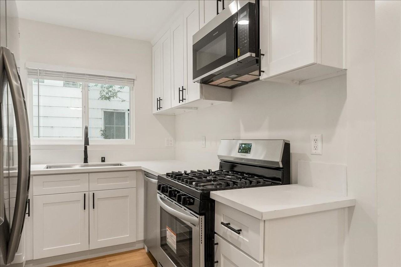 1347 N Las Palmas Ave #03 - Photo 5 of 17