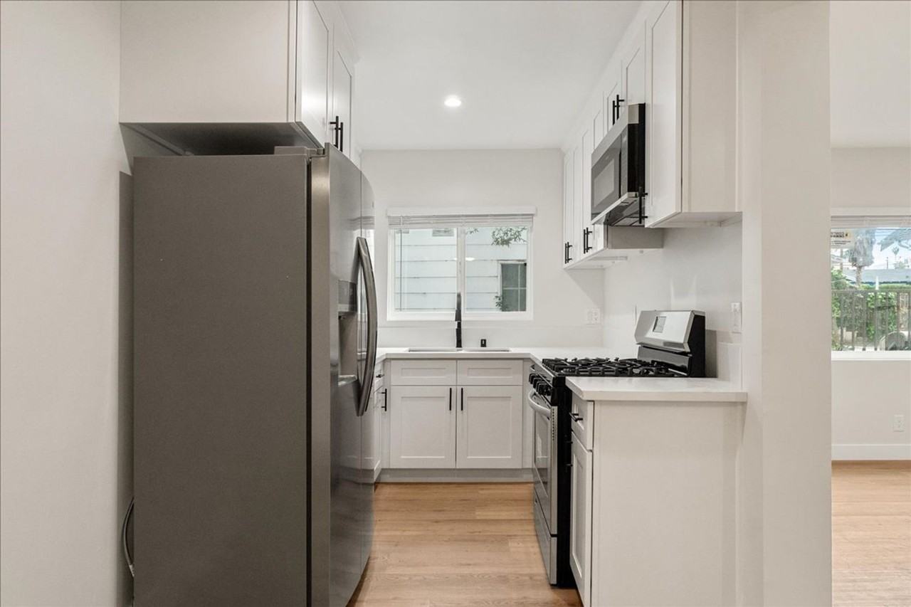 1347 N Las Palmas Ave #03 - Photo 6 of 17