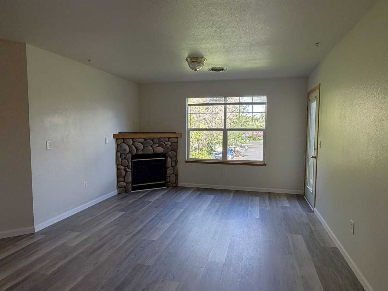 2226 2226 W Eliabeth Street C204 - Photo 2 of 13