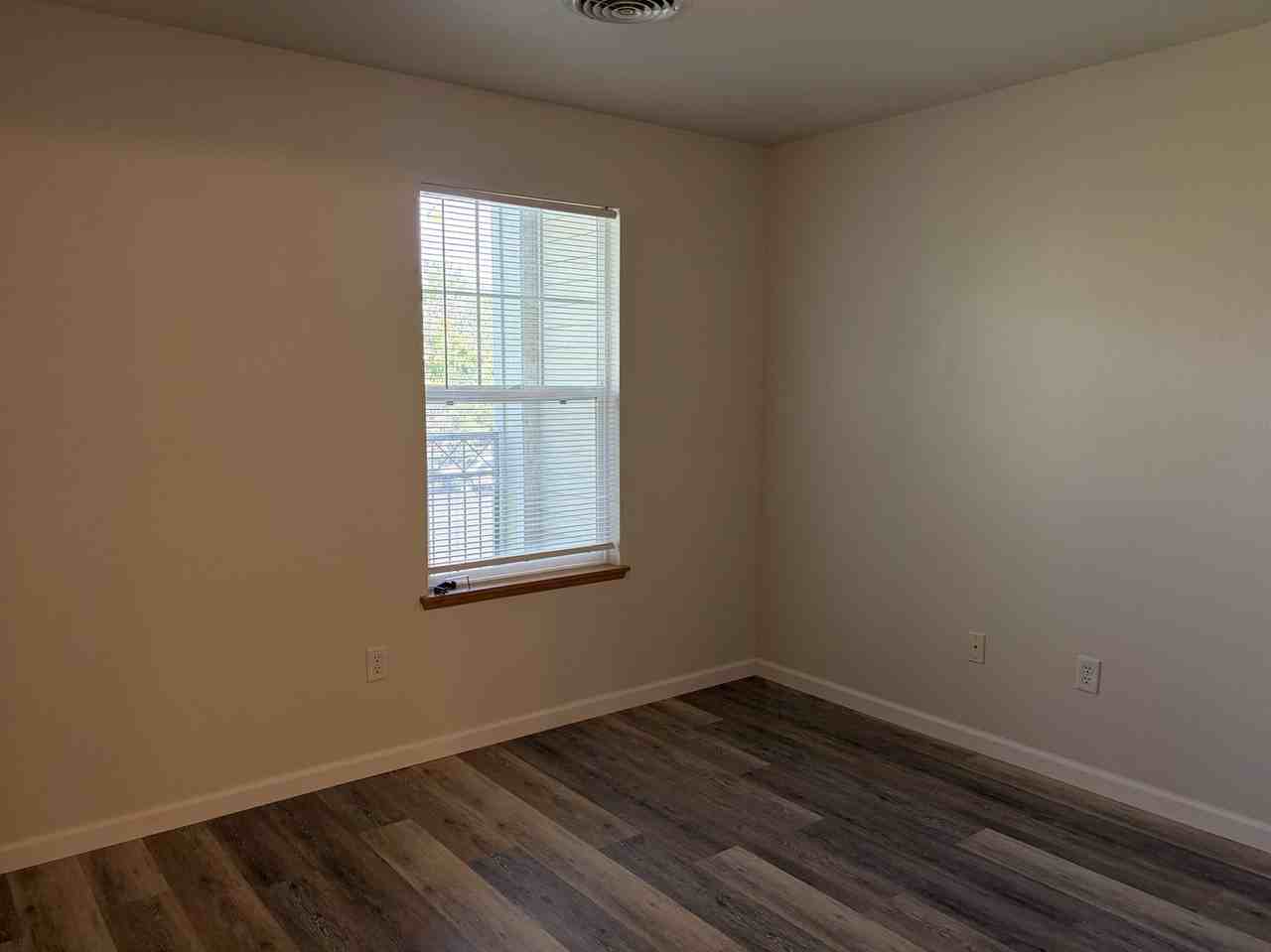 2226 2226 W Eliabeth Street C204 - Photo 7 of 13