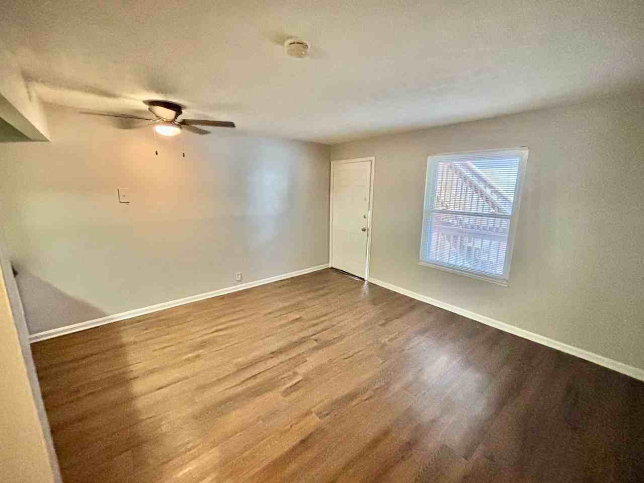 1221 S 3rd St - Photo 2 of 4