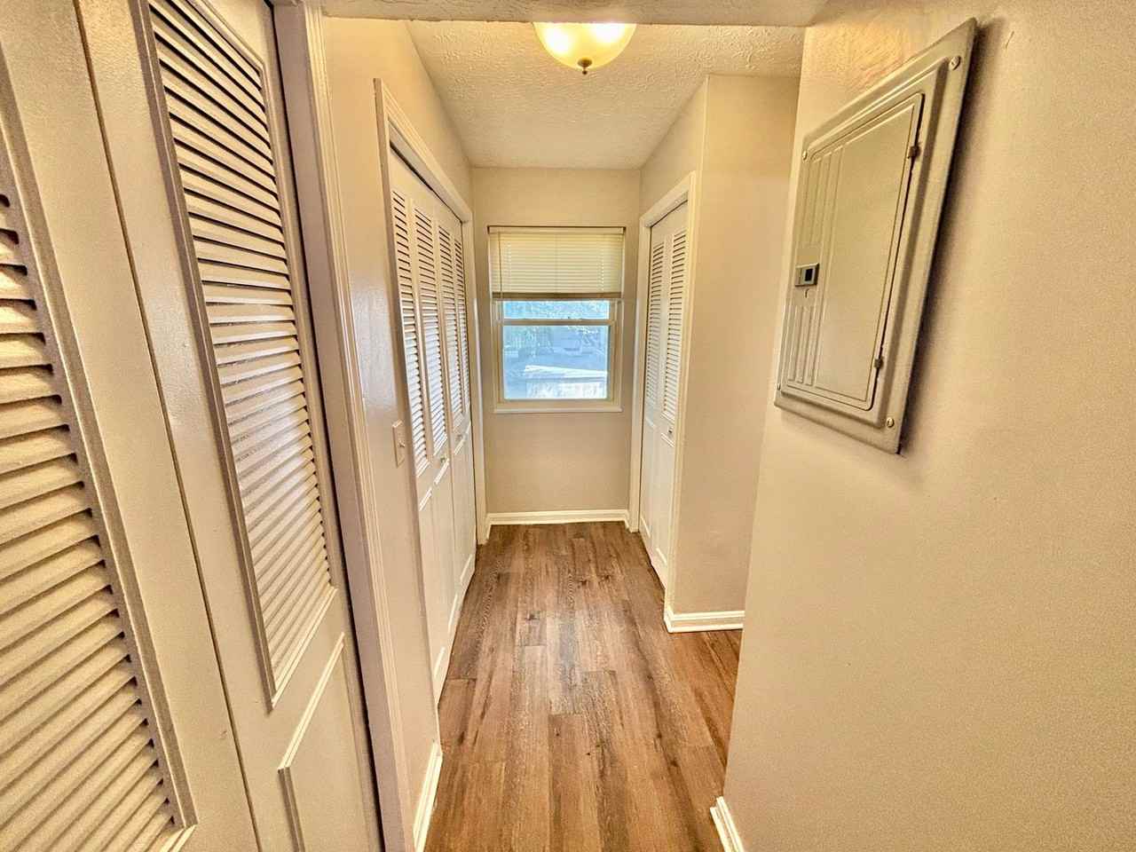 1221 S 3rd St - Photo 3 of 4
